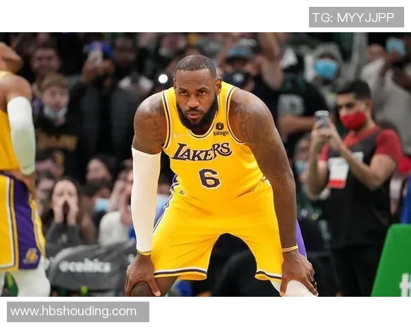 湖人主帅沃格尔确认詹姆斯将缺席下一场比赛，球队备战策略如何调整？